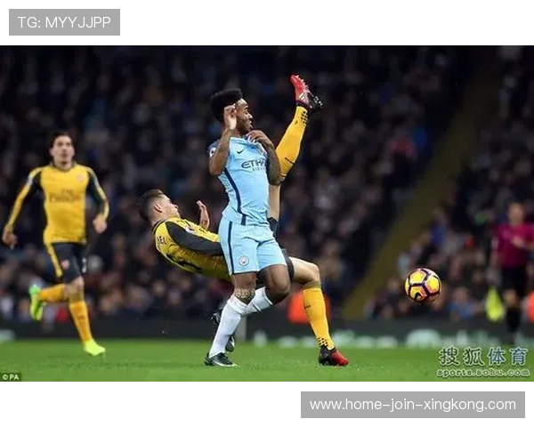 本菲卡卢西亚诺插上推射完成逆转关键进球