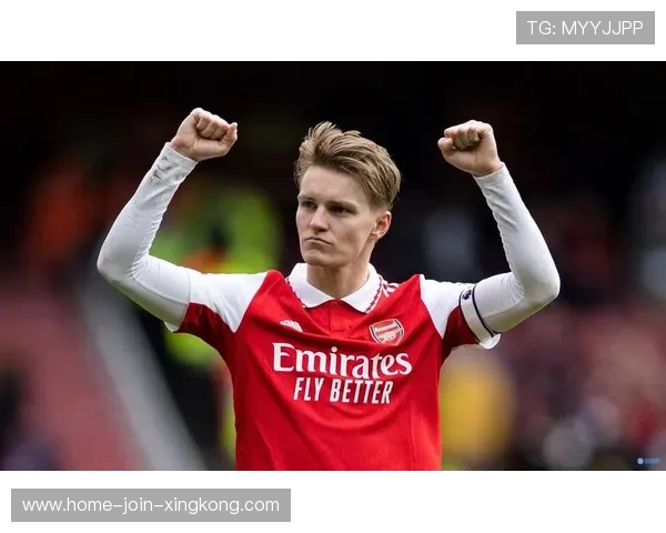 阿森纳厄德高任意球挑射进网令人叹服——从场上瞬感到训练哲学的全景解读